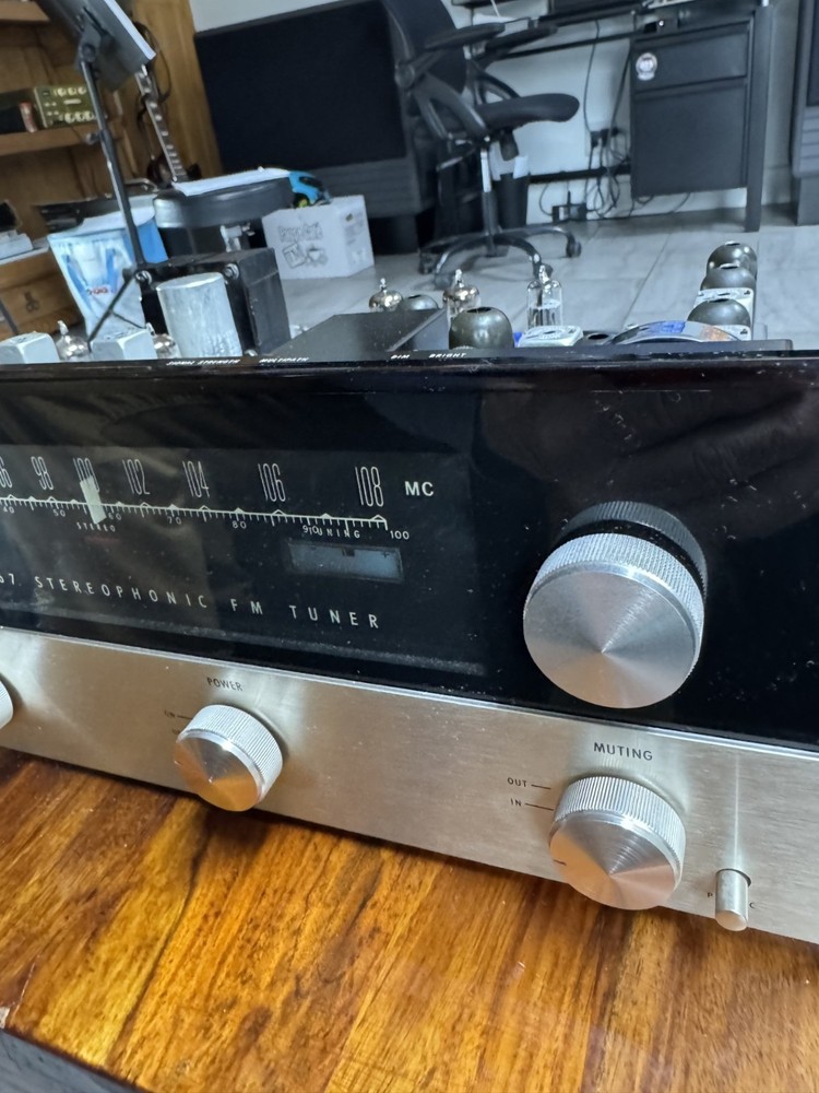 MR-67 Mcintosh fm tuner