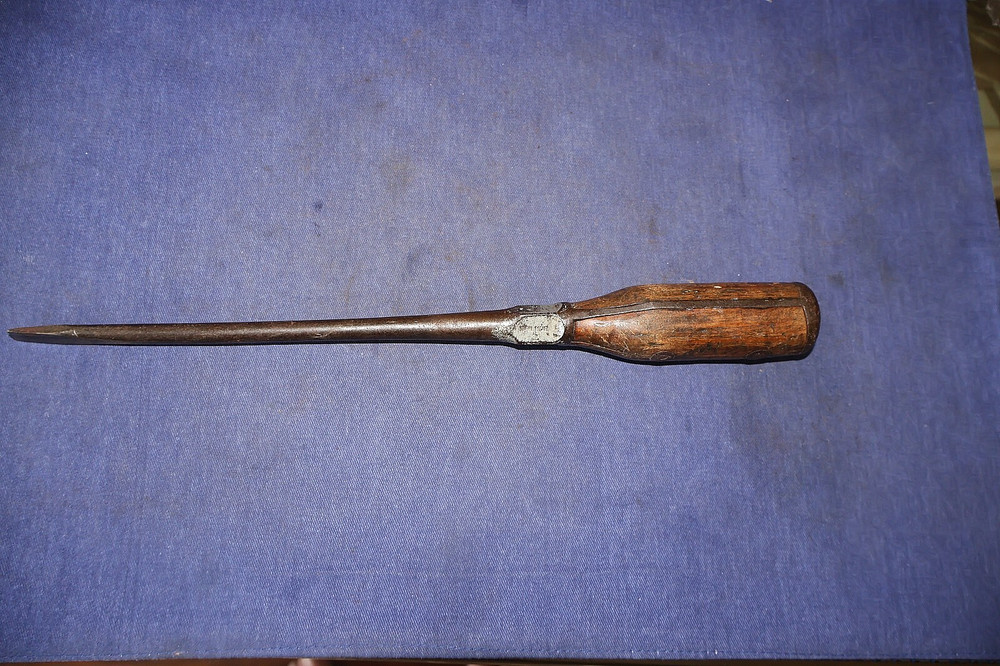 BEN HUR SPLIT HANDLE SCREWDRIVER FOR RESTORATION