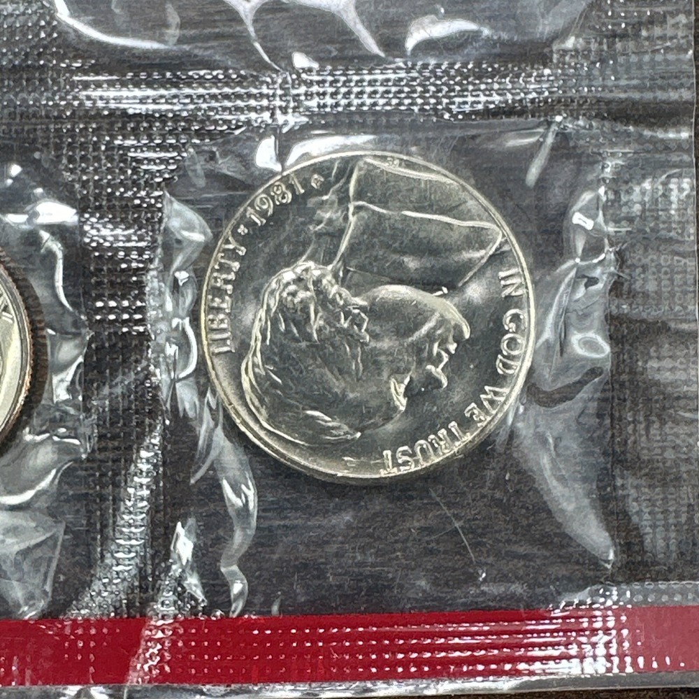 1981 D Denver Only Uncirculated Mint Set
