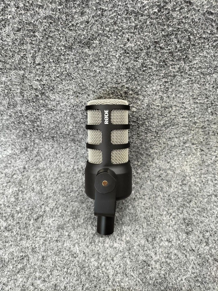 RODE Condenser Microphone PODMIC Used