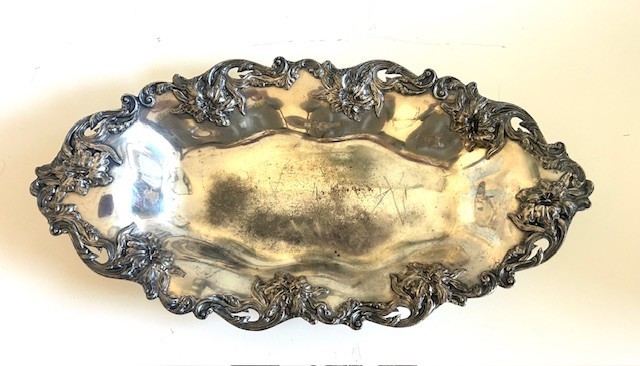 Apollo Silver Co Quadruple Plate 725 Baroque serving Tray Bread Dish Plate Oval