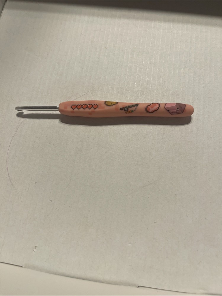 Minecraft Pig Wooble Ergonomic Crochet Hook