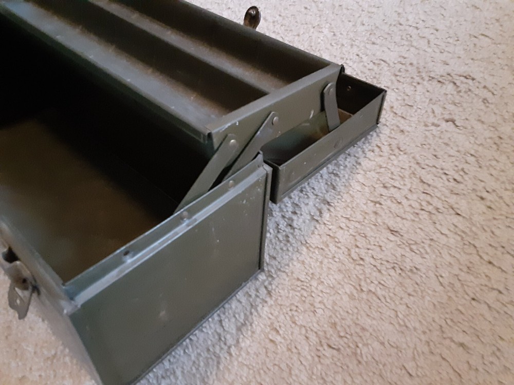 Vintage Eagle Lock Co. tackle or tool box BROKEN LOCK