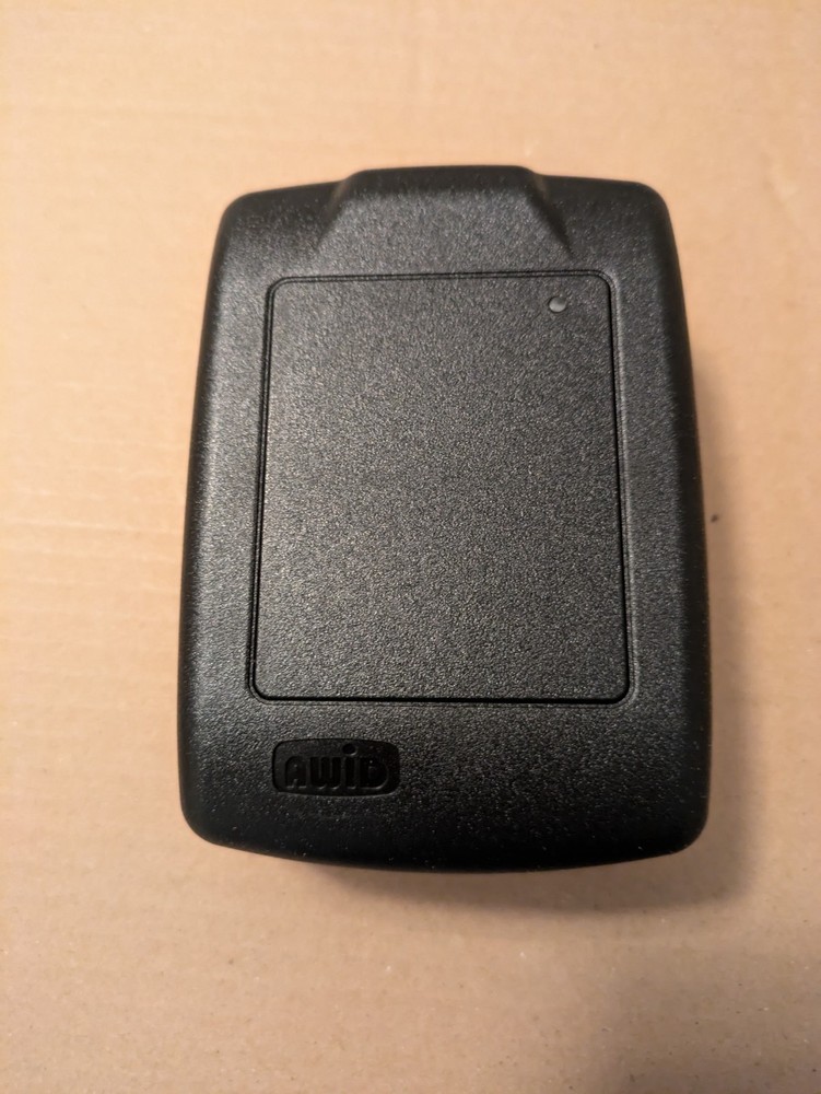 AWID UA-612 Switch Plate UHF Reader with - 12" Read Range