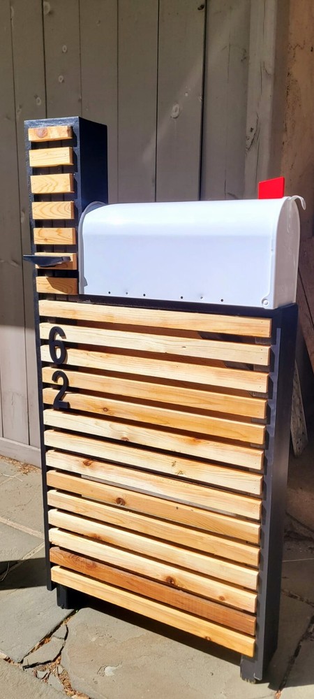 Modern Cedar Mailbox Post, Multi-Slatted FREE SHIPPING