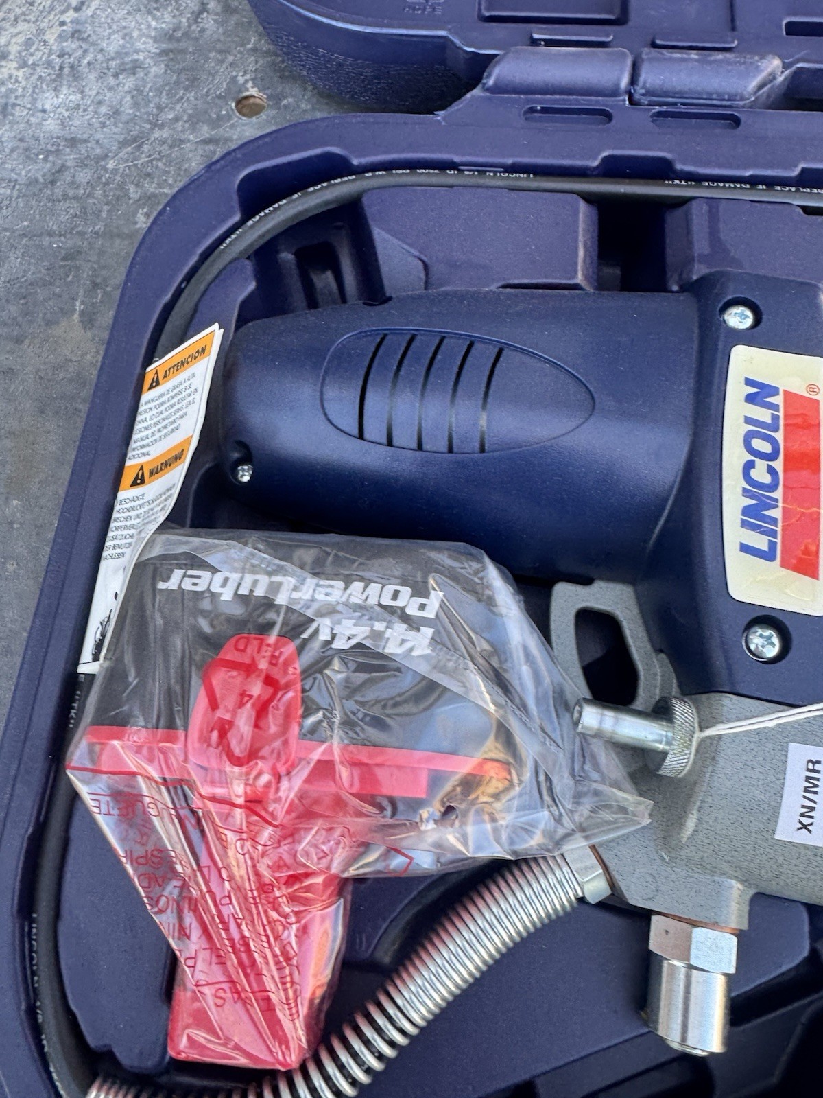 NEW!! LINCOLN 14.4V CORDLESS GREASE GUN, 1444, 1500 PSI