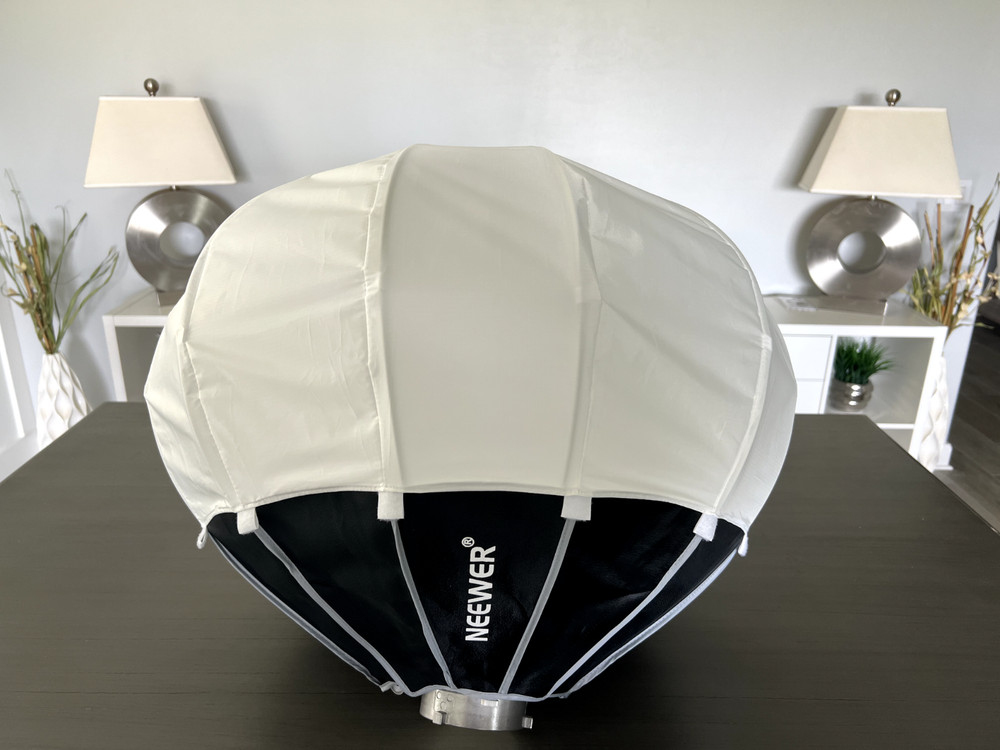 NEEWER 26''Lantern Softbox，Quick Release 360°Light Diffuser Bowens Mount Softbox