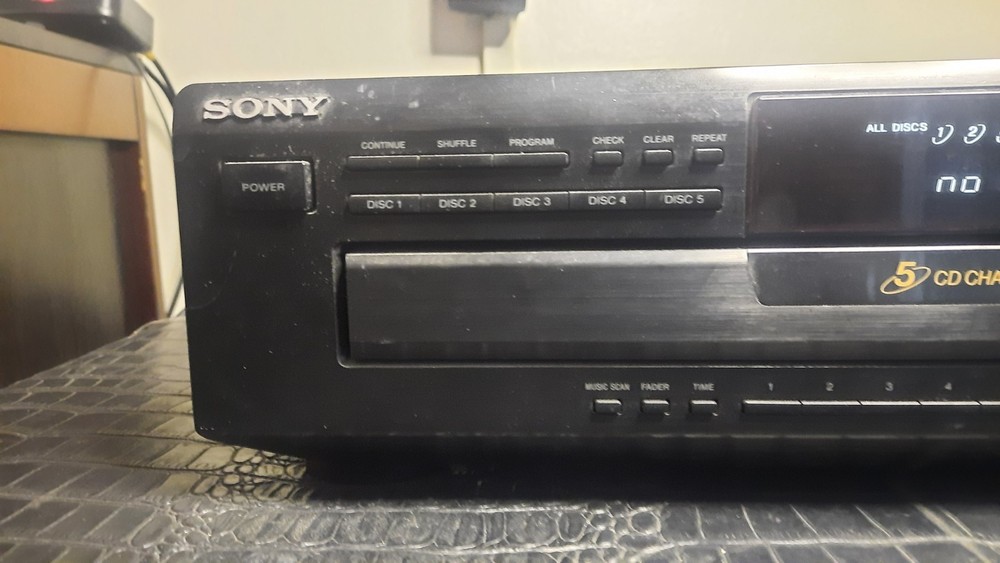 Sony CDP-CE305 TESTED WORKS