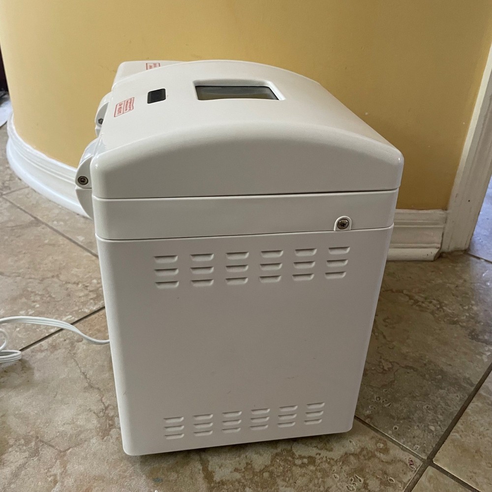 Oster Automatic Breadmaker White Model 4812 Style BM-200 630W Bread Machine