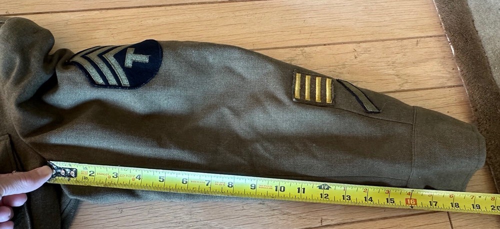 WWII Ike Jacket Honorable Discharge Patch Army Tech Patch