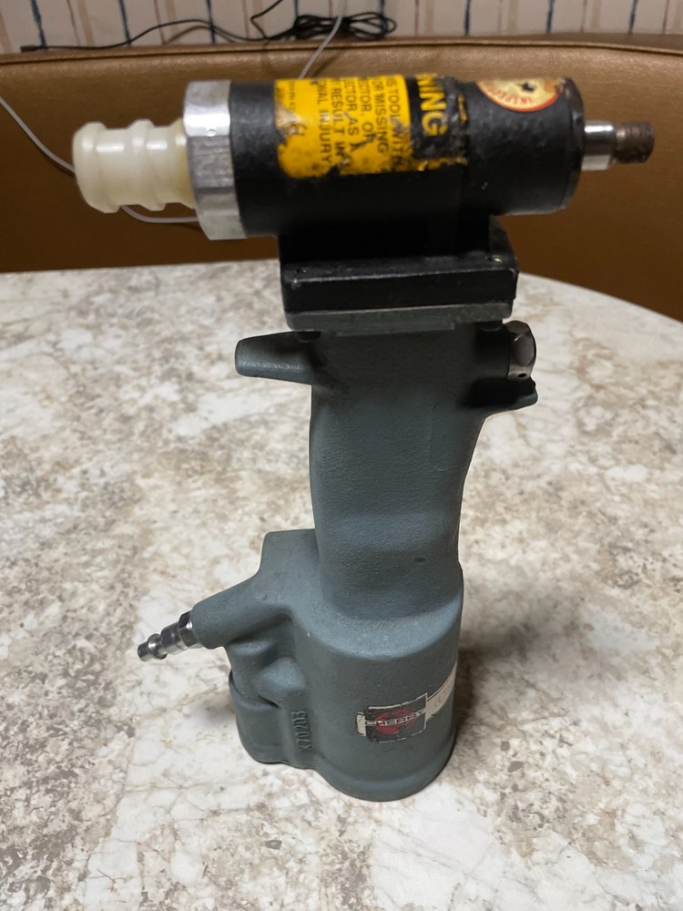 G 701A Cherry max riveter