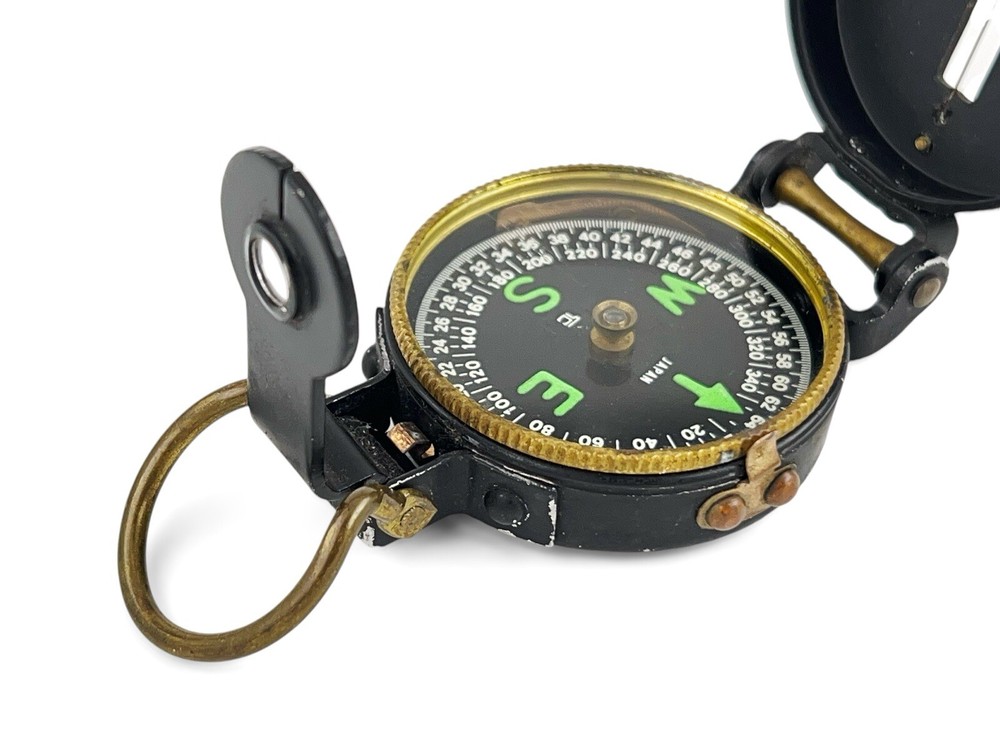 VINTAGE ENGINEER DIRECTIONAL COMPASS