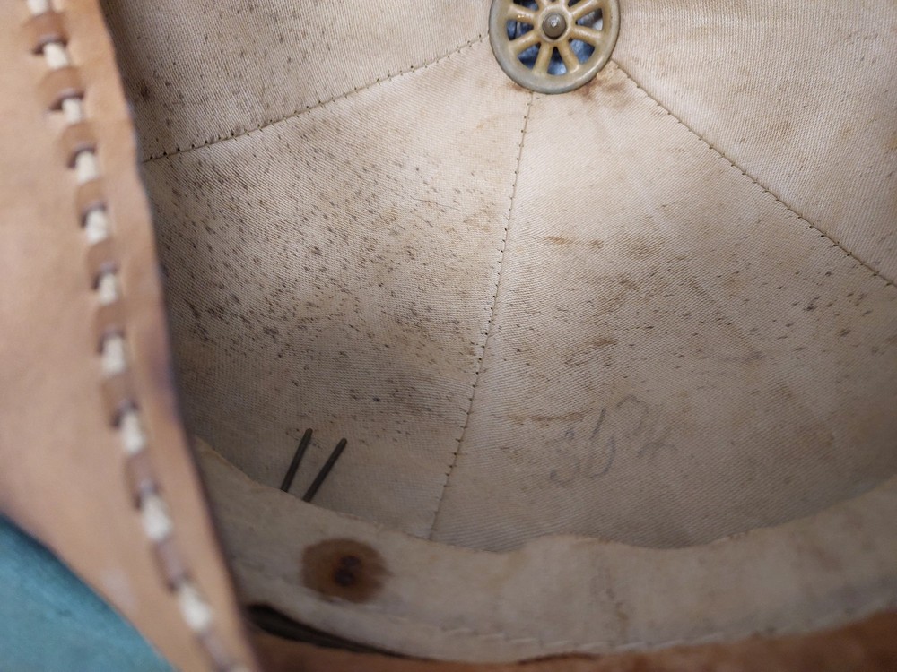 Canadian RA pith helmet