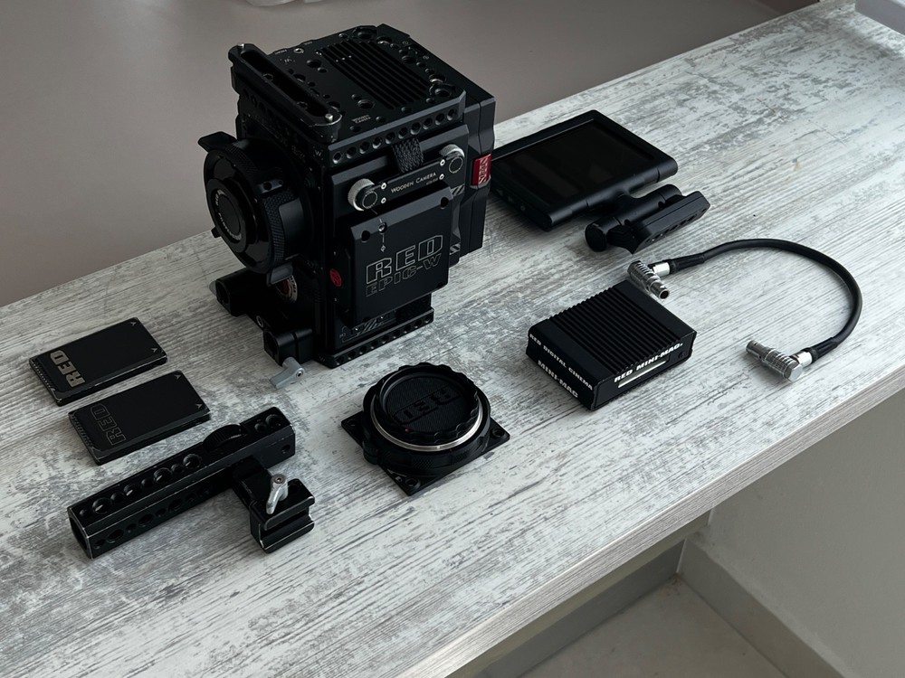 Red Epic-W Helium 8k s35 + Accessories