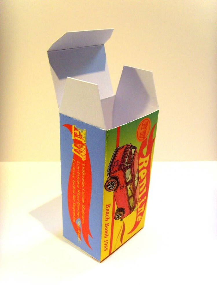 HOT WHEELS REDLINE - Superb custom display box - 'BEACH BOMB' (Rear loading)
