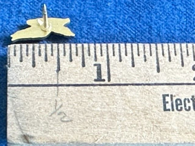 Unmarked Eagle Stud gold tone lapel jacket pin 5/8" TX174