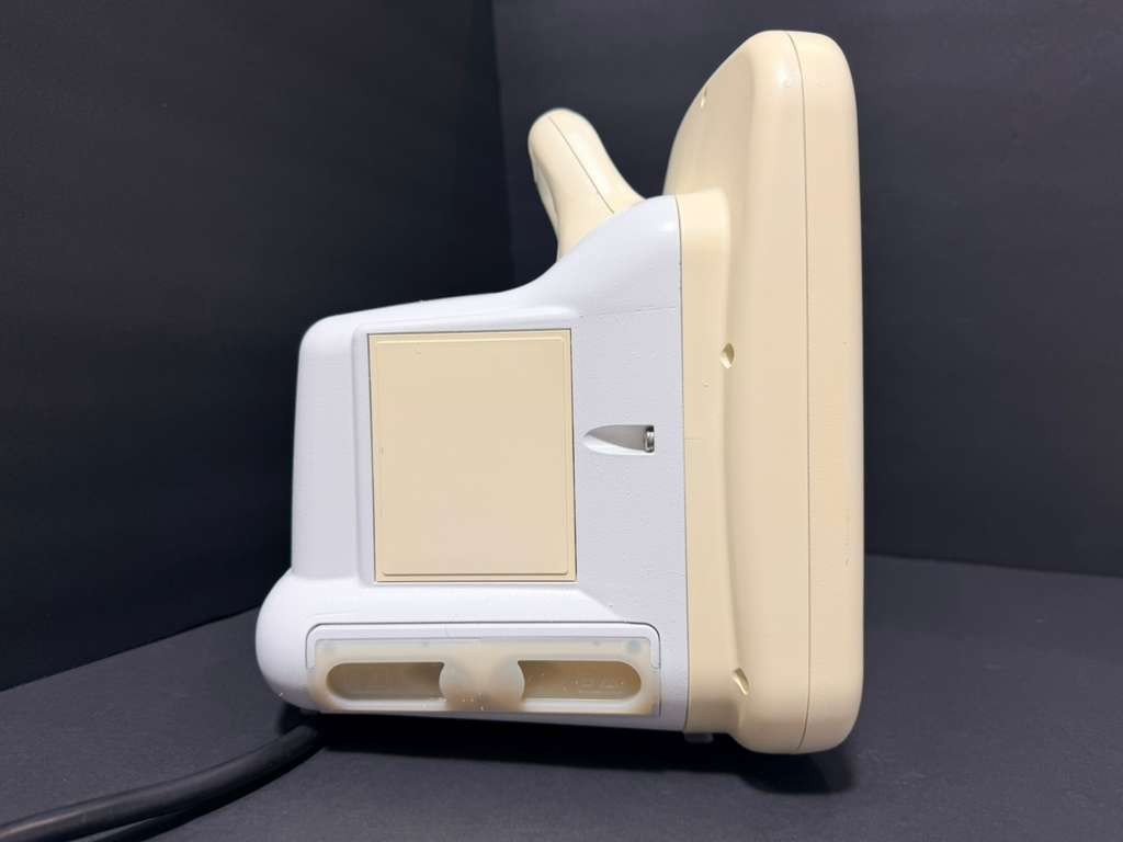 GE Dash 4000 Patient Monitor with power cable, FOR PARTS