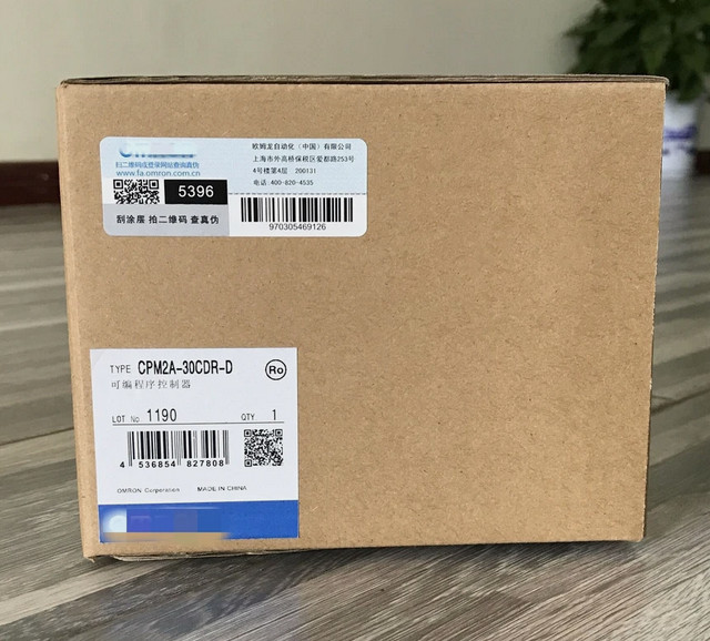 Omron CPM2A-30CDR-D Programmable Controller New in box