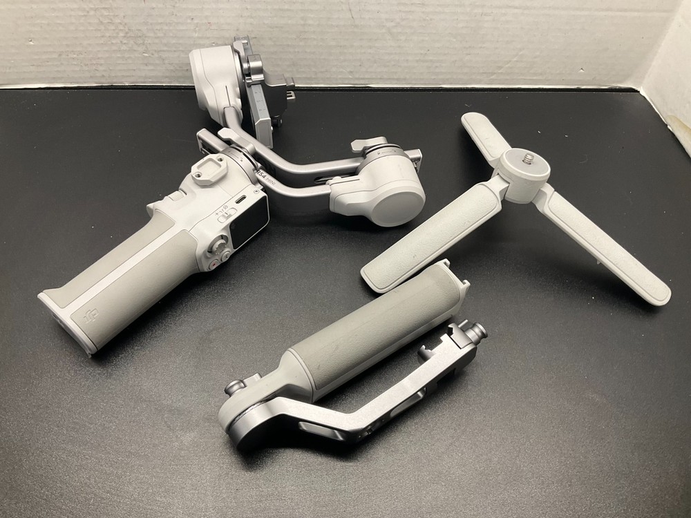 DJI RS 4 Mini Combo 3-Axis Camera Gimbal Auto Axis Locks