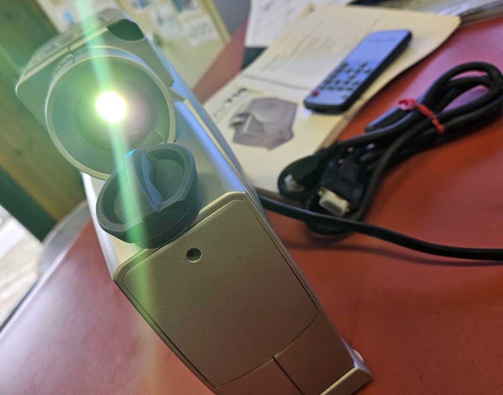 Projectors & Accessories