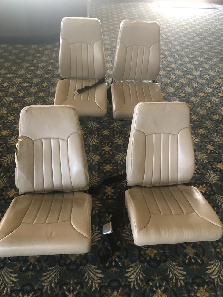 Beechcraft Baron, d55 seats $1800