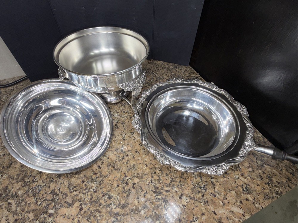 Heritage pattern by 1847 Rogers Bros, 8 1/2 Chafing Dish