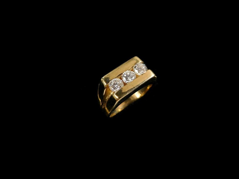 DIAMOND RING - 7157HT688