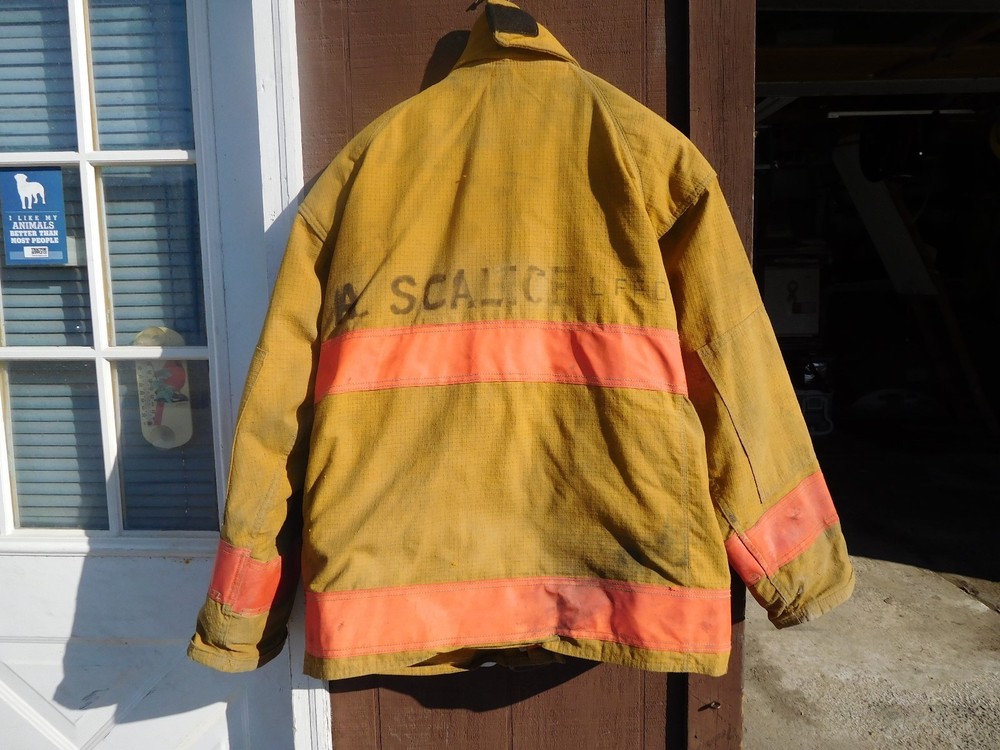 Size 46 x 32 Firefighter turnout coat