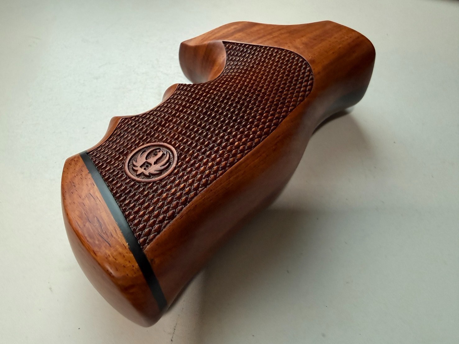 Cool Decorative Checker wood Handle Grips for Ruger GP100 Super Redhawk