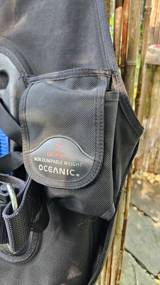 Oceanic Cruz BCD with Integrated Weight Pockets, Medium, Great condition