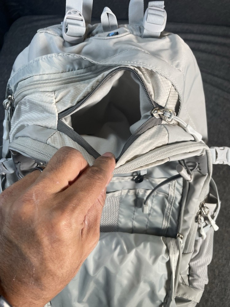 OZARK TRAIL KACHEMAK GREY SILVER 36L DAYPACK / BACKPACK