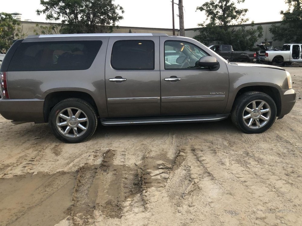 Sun Visor Left Driver Illuminated Fits 07-14 ESCALADE 965122