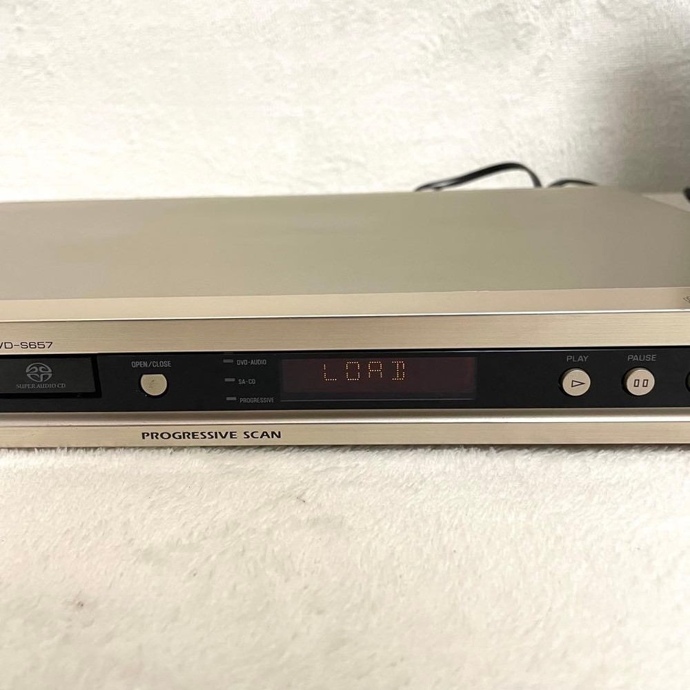 YAMAHA DVD-S657 Universal Player CD SACD DVD Remote Slim Tested FullyFunction