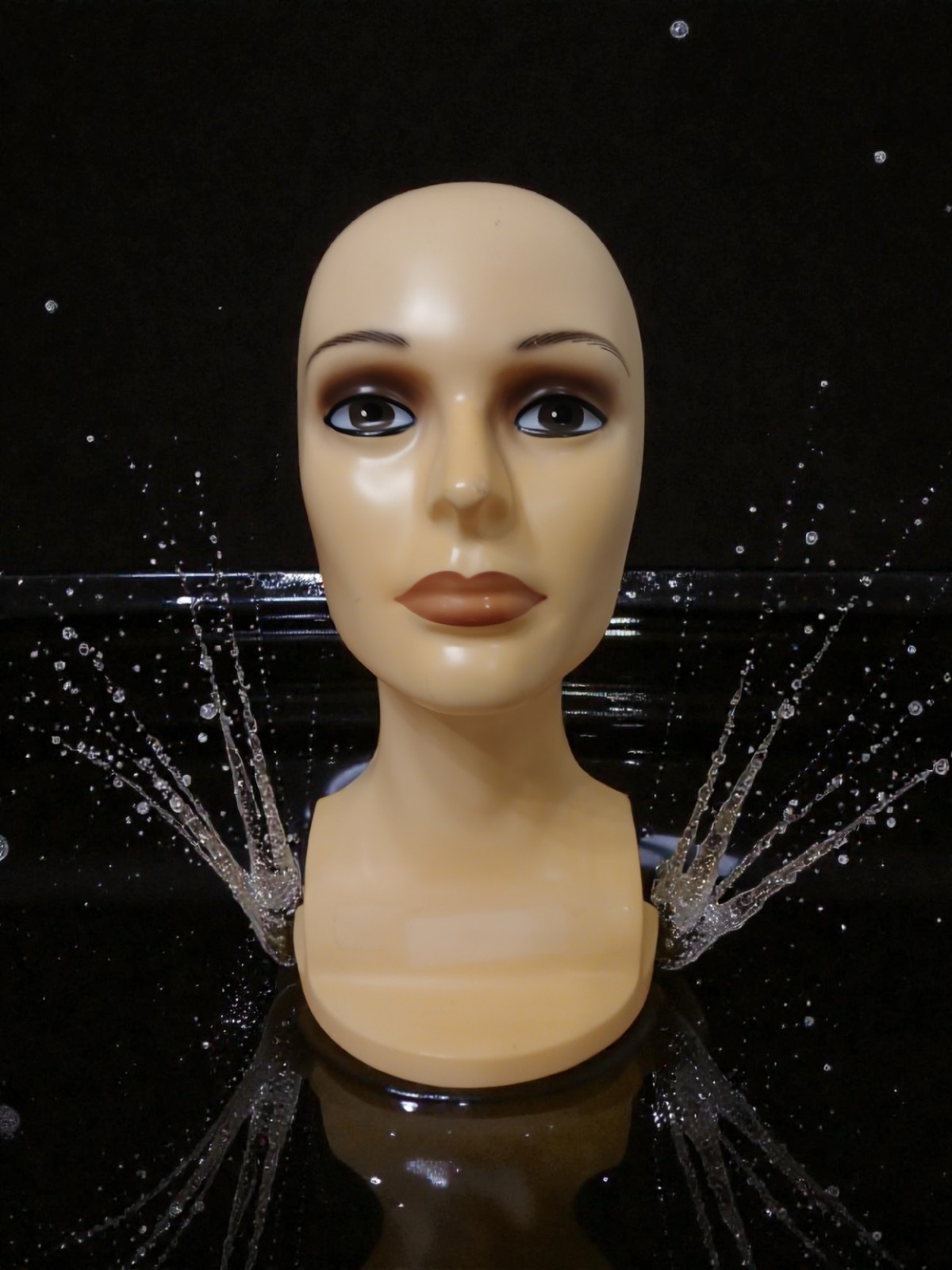 FEMALE MANNEQUIN WIG DISPLAY HEAD. WIG HOLDER. FOAM WIG HEAD