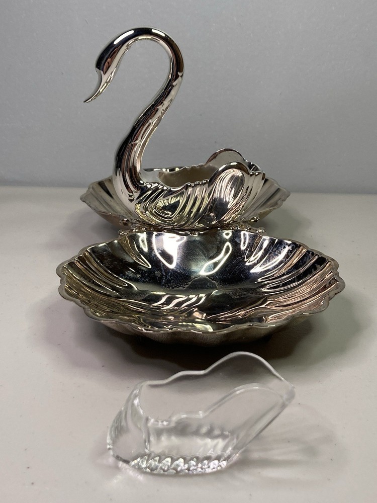 Beautiful Vintage 2 Section Appetizer Dish Swan Pick Holder Center Silverplate