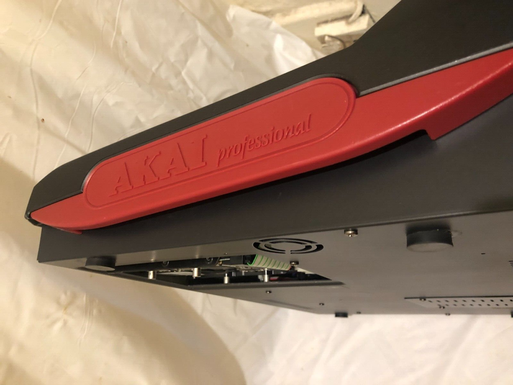 AKAI DPS16 Digital Multitrack 24bit/96kHz HDR Workstation Recorder