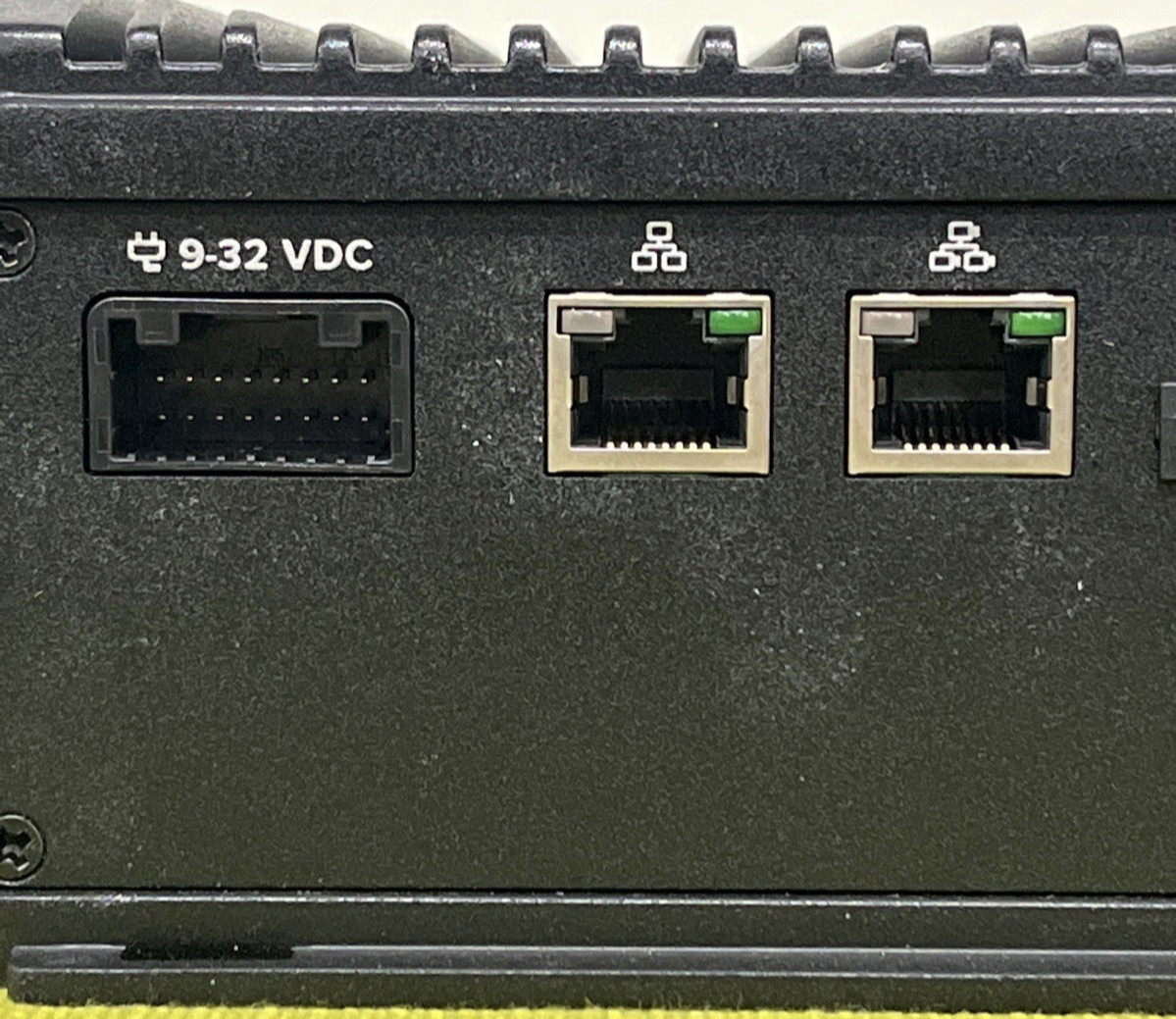 Avigilon Rugged Video Appliance, VMA-RPA-RGD-8P2, POE ES Rugged Appliance 2TB