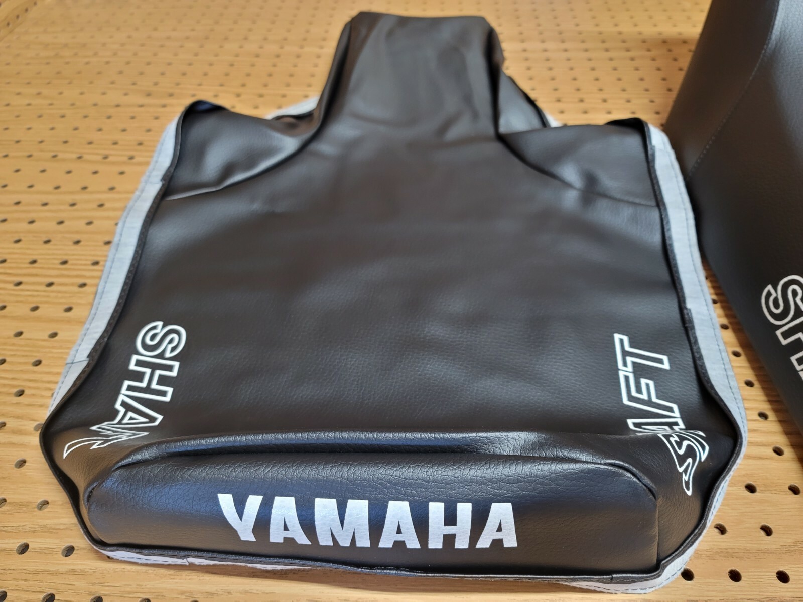 YAMAHA YTM225 YTM225DX SEAT COVER 1983 TO 1985 K.L.N MODEL (BLACK) (Y*-83)