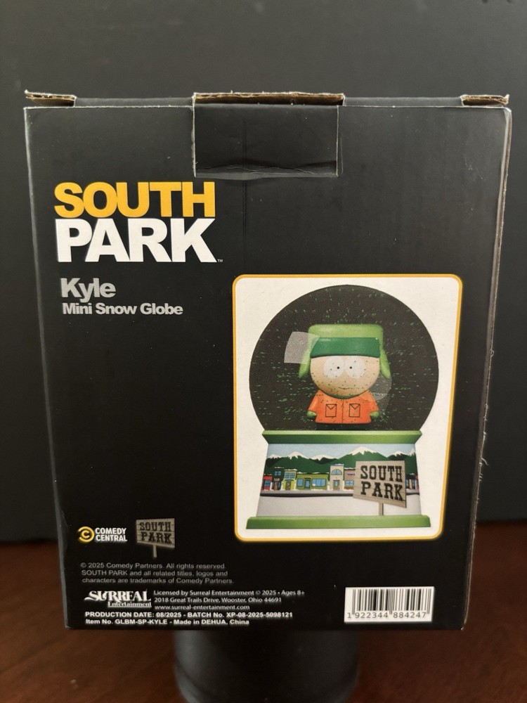 South Park Mini Snow Globe Kyle