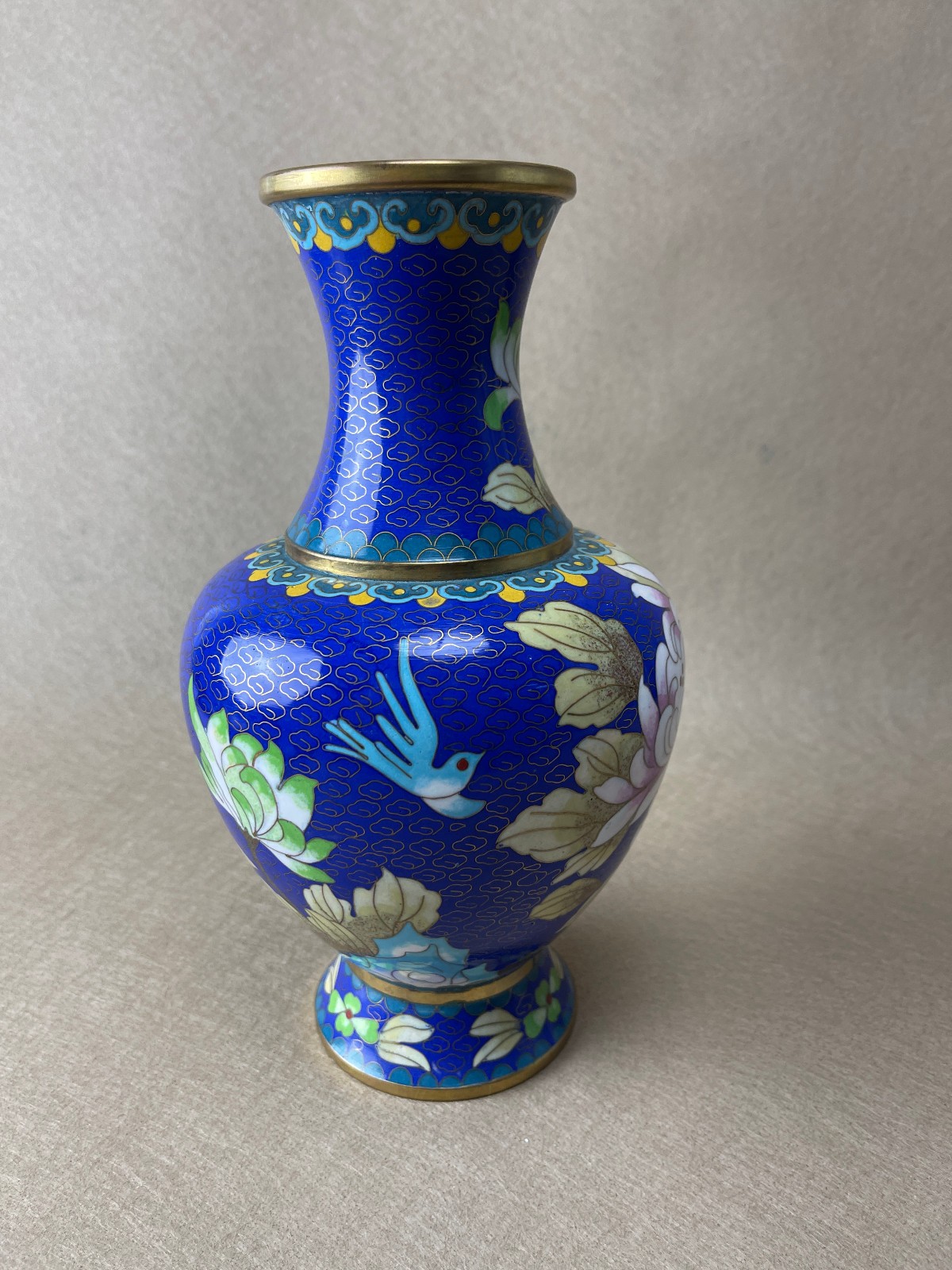 Vintage Chinese Cloisonne Enamel Vase Blue Chrysanthemum Floral Brass 10”