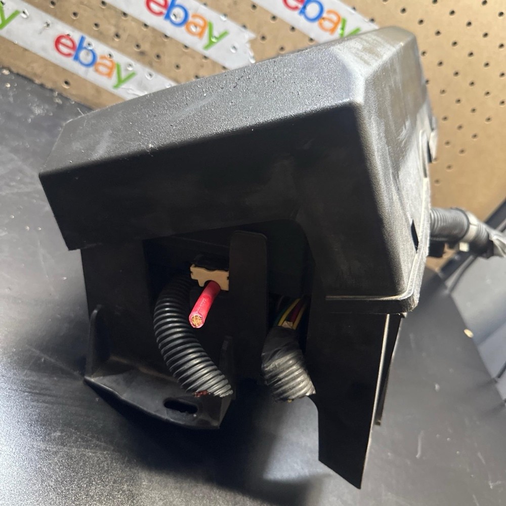 Chevy Silverado 2008 fuse box relay module 12v (.2)