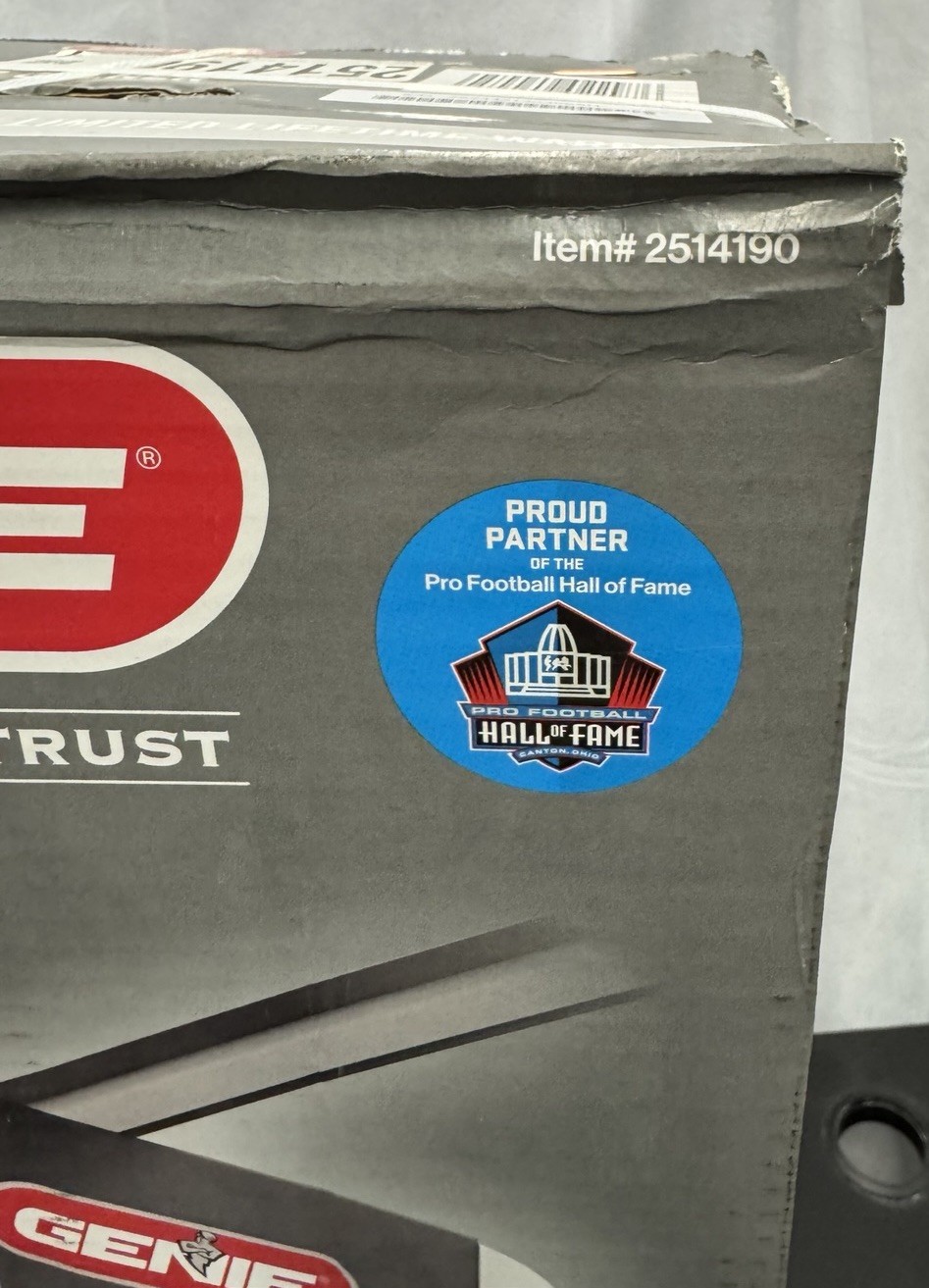 Genie Garage Door Opener+ Battery Back-Up+Keypad 1 ¼ HPc Belt drive 38959Y Model