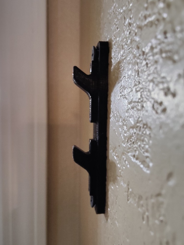 Mlock wall mount