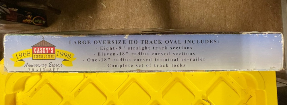 IHC HO - Casey's General Store Anniversary Express - Train Set