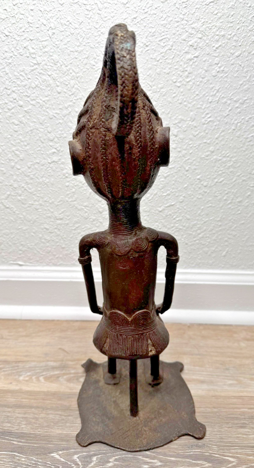 Yoruba Bronze Ogboni Onile Edan figure Ifa Babalawo Aworan