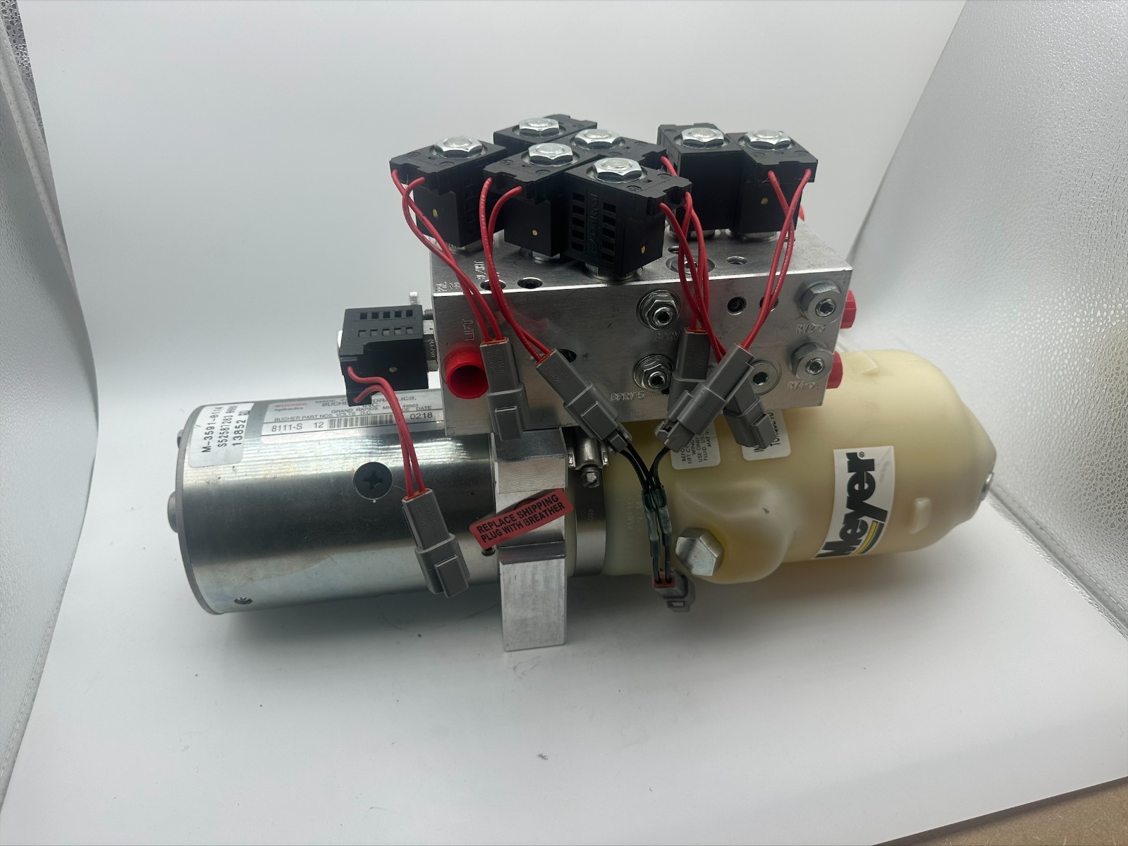 M-3591-0114 Meyer Plow Hydraulic Power Unit. Meyer number 13852 V71 Power Unit