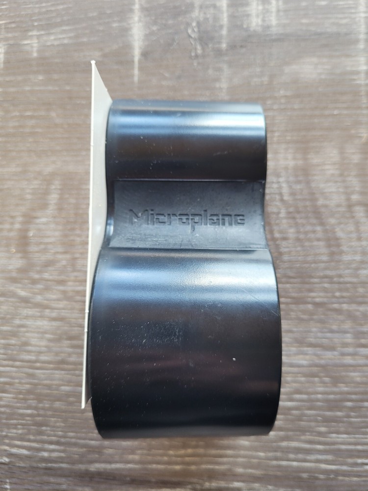 Microplane Spiral Cutter Handheld Black Small