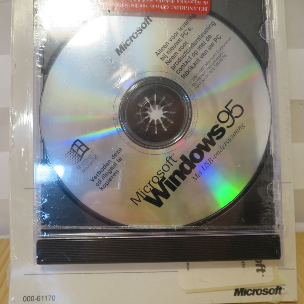 OEM - Dutch Language - Microsoft Windows 95 CD & Plus! USB with COA