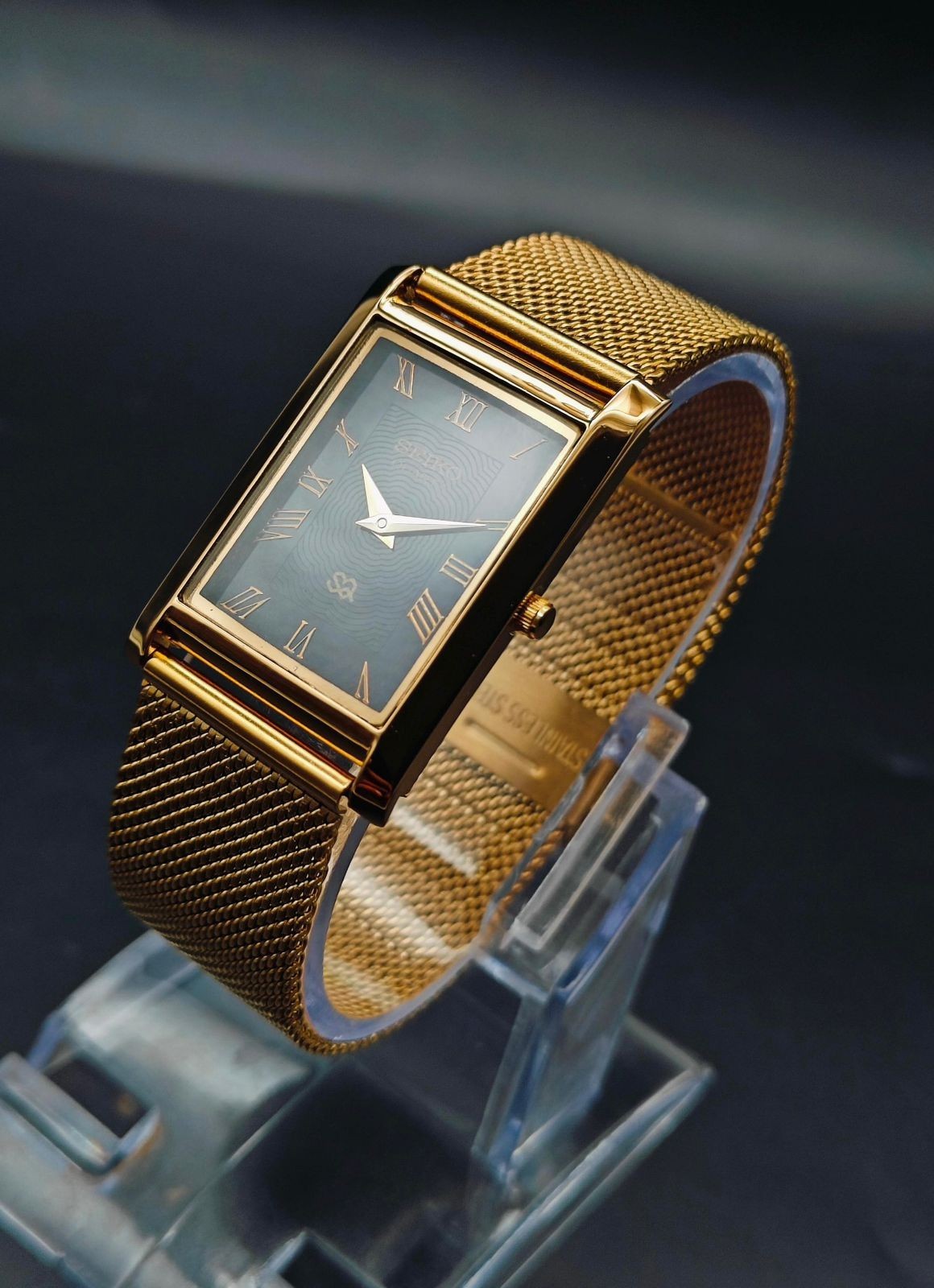 Classic Vintage Seiko Slim Quartz Men's Wrist Watch