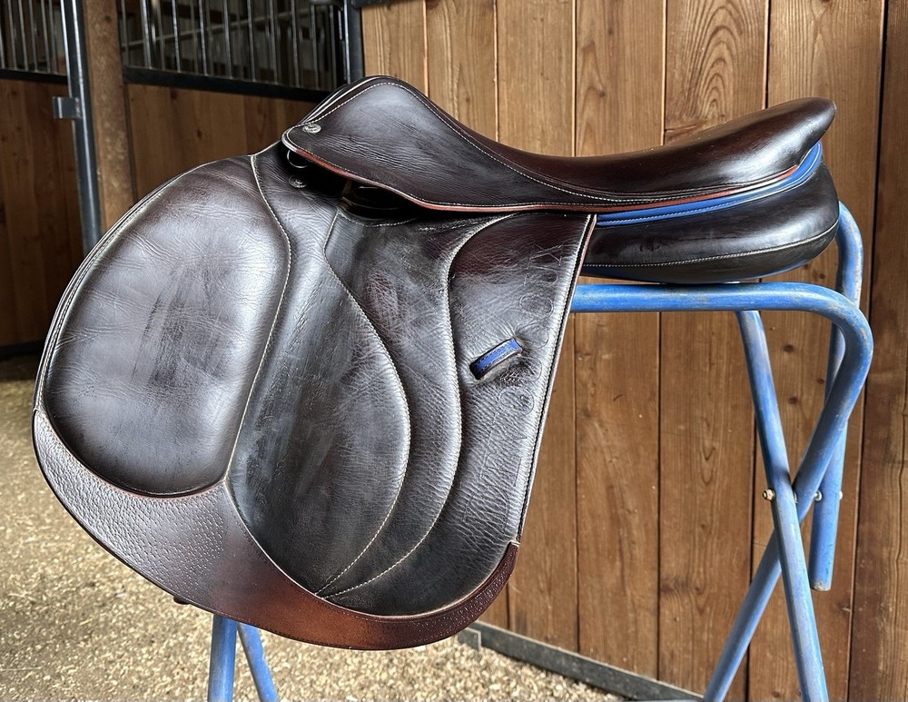 18” Devoucoux Socoa 3AB Full buffalo Standard Tree